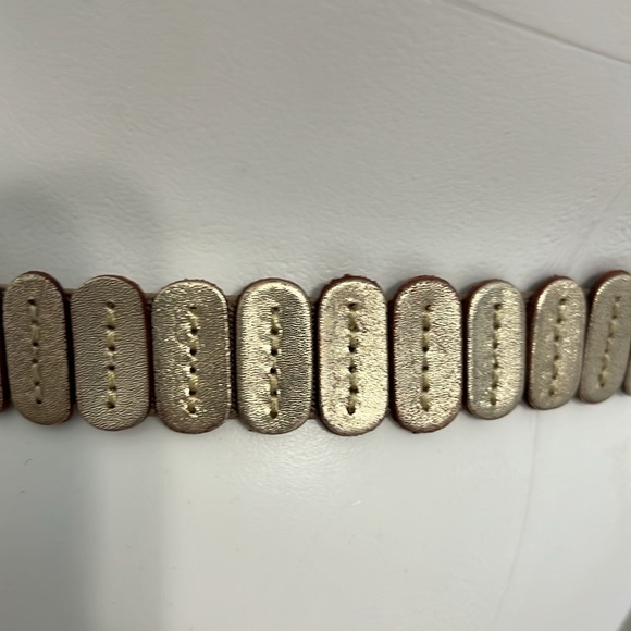 New Anthropologie Elegant shine gold Women's Belt size XL - Picture 2 of 7